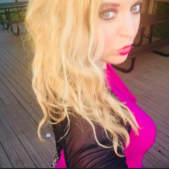 Michael Kors Tops - MICHAEL KORS beautiful MAGENTA top(XS)